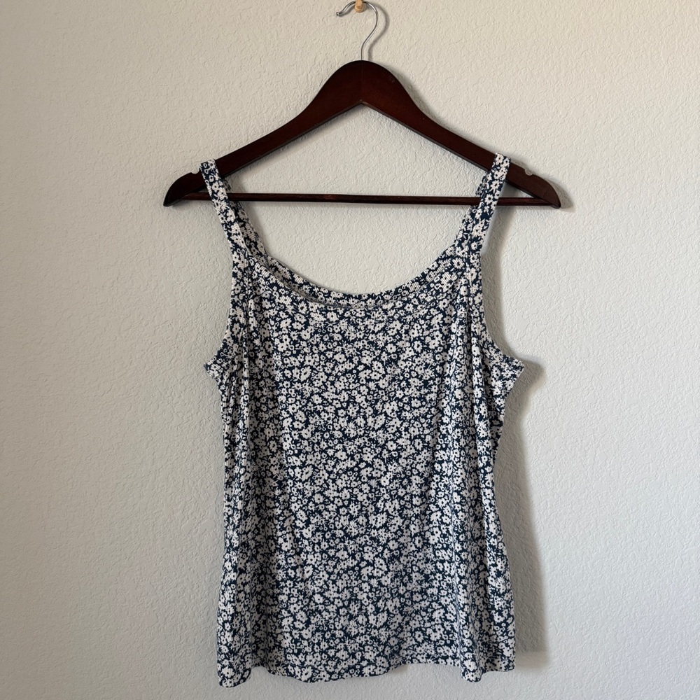 Old Navy | Black and White Floral Tank
